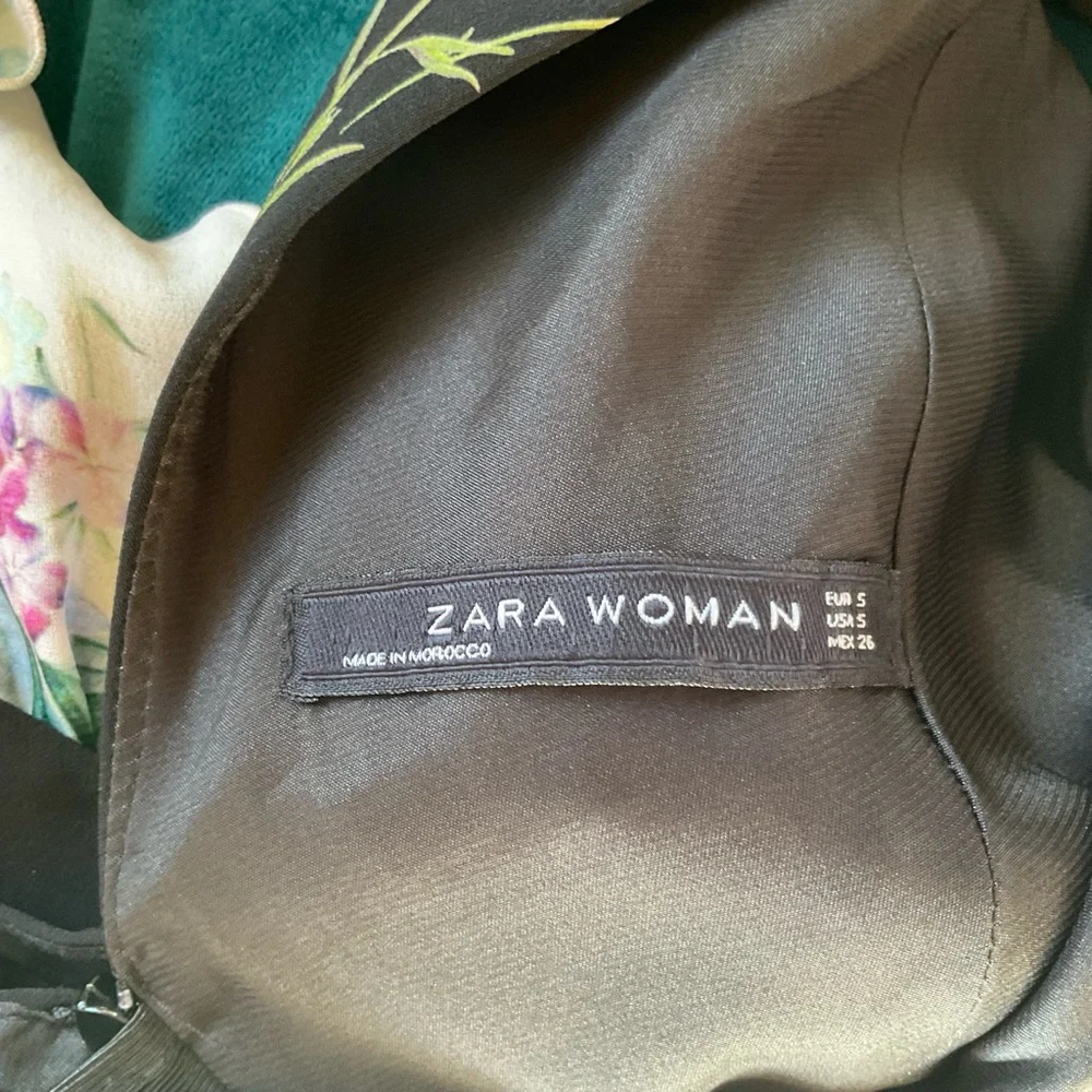 Zara Dark Floral Cocktail Body Con Black size S - Picture 4 of 4